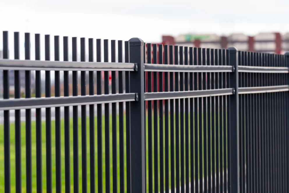 6' Ornamental fence