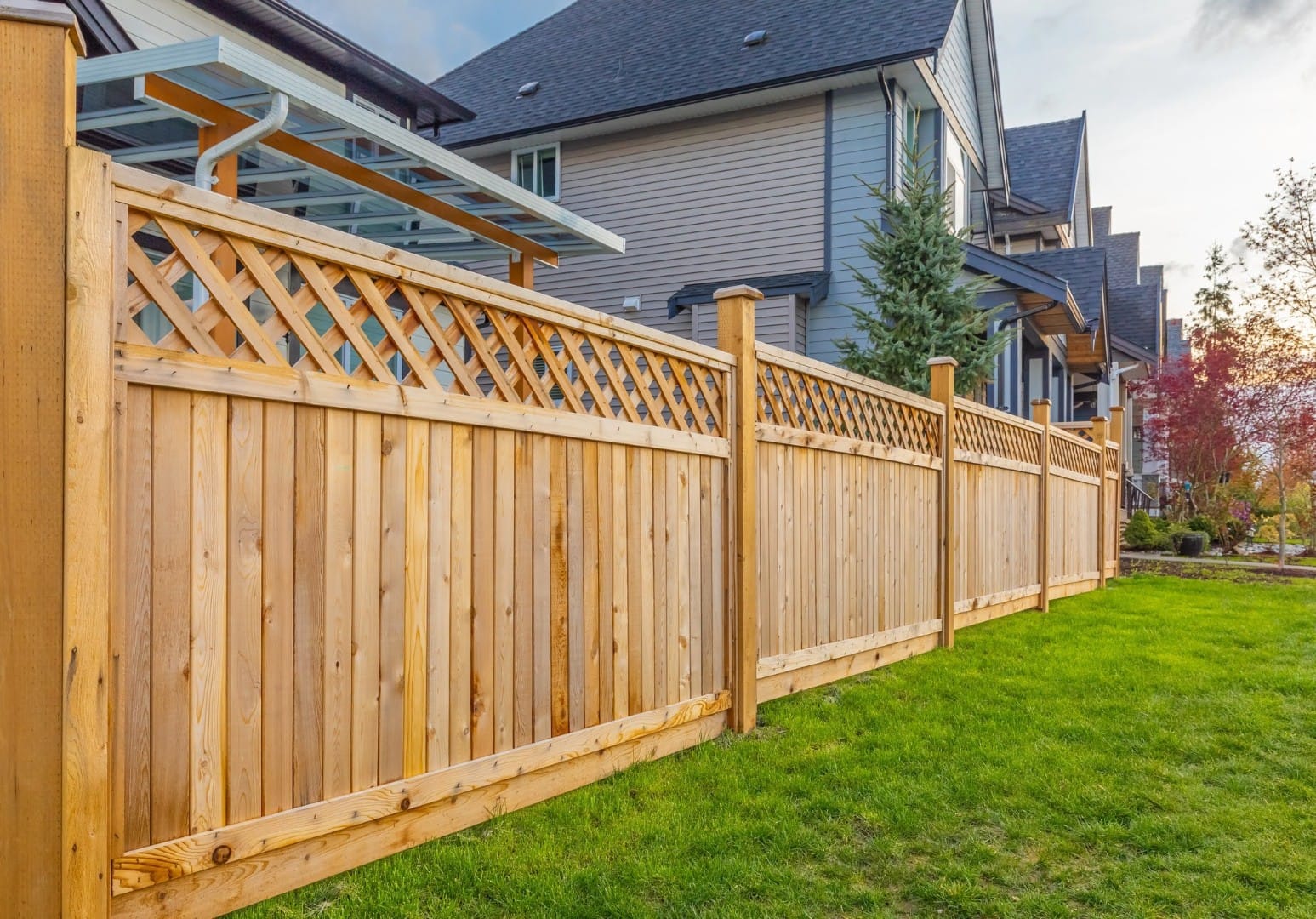 Wood Fence Installation In Winnipeg
